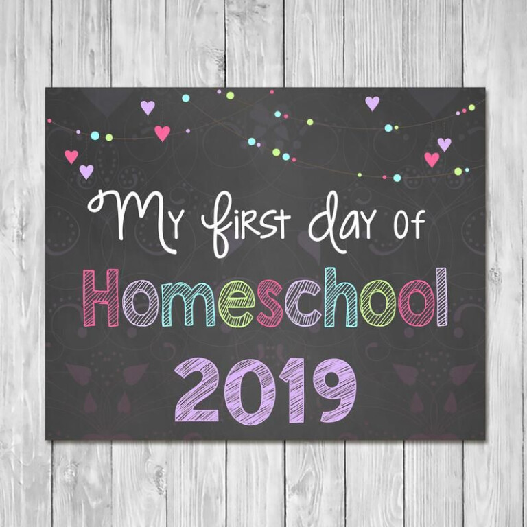 first-day-of-college-printable-sign-2019-newfreeprintable